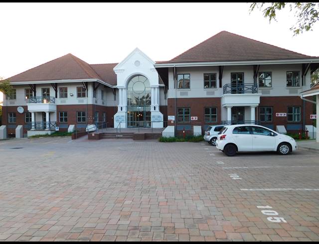 472M² OFFICE TO LET IN HYDE PARK